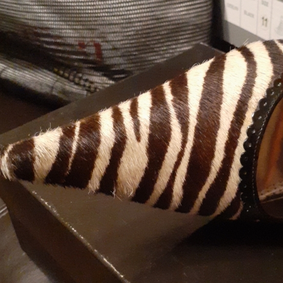 Shoes - Picture 6 of 6